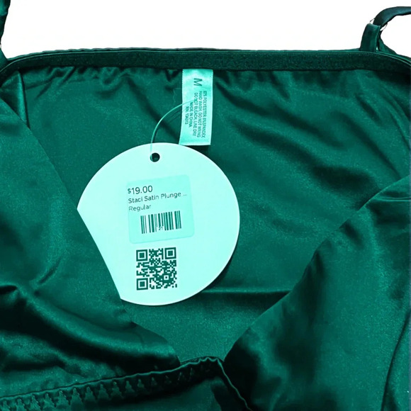 Satin Cropped Tank NWT - Picture 3 of 3